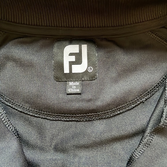 Men’s foot joy quarter zip vest, size large - Picture 3 of 6